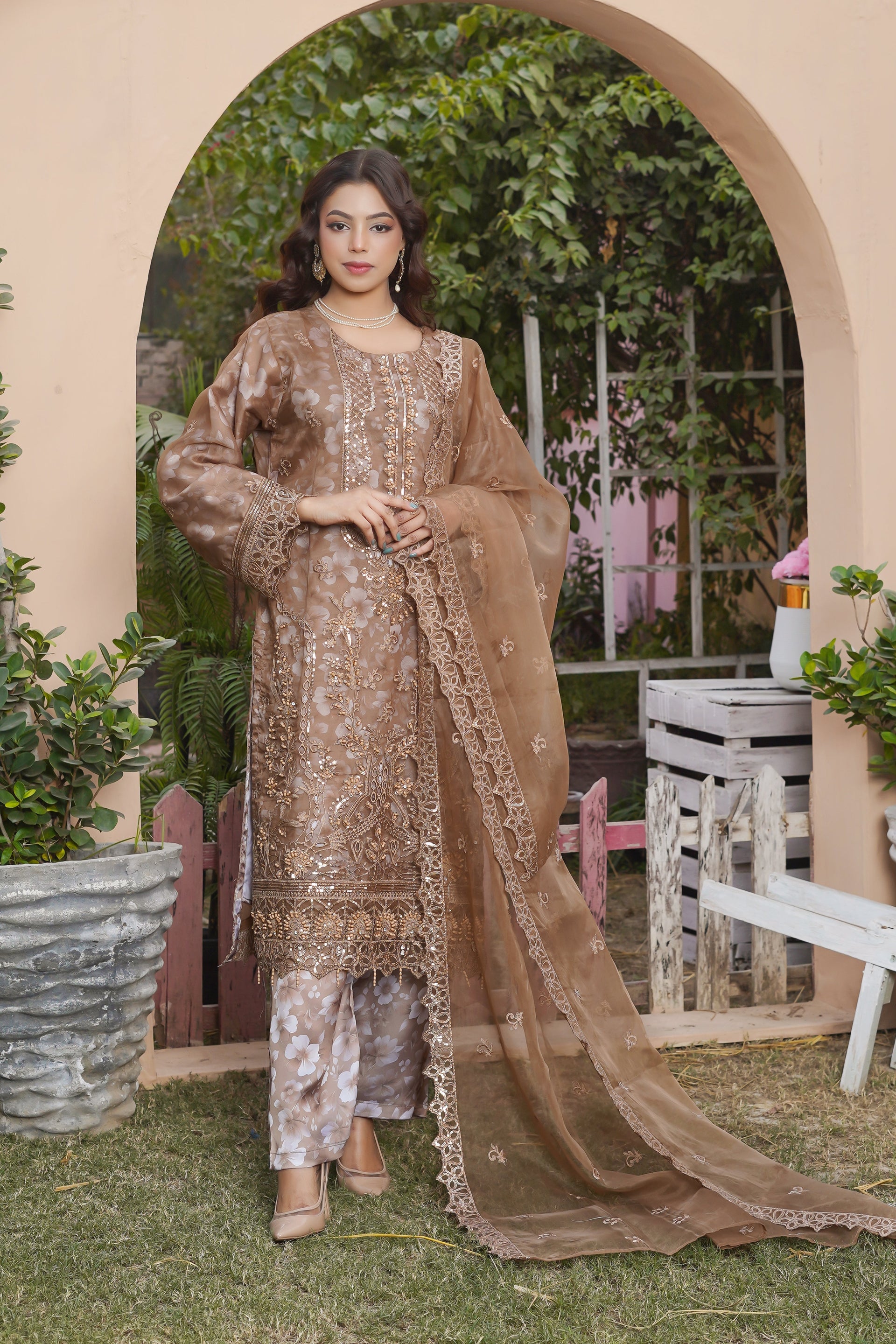 Brown 3 piece suit stich